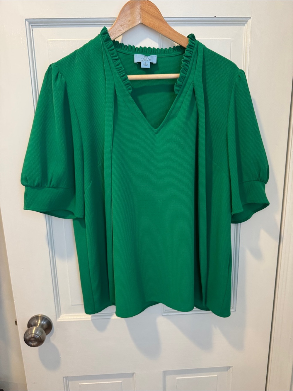 CeCe Emerald Green V-Neck Puff Sleeve Blouse